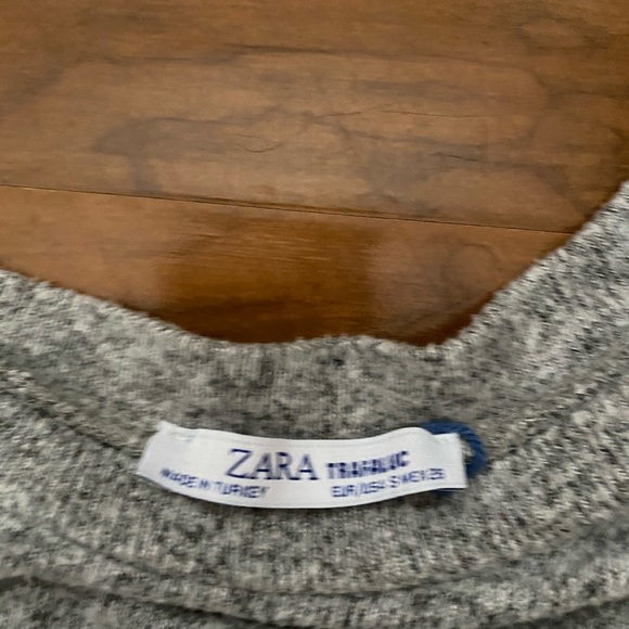 Zara knit grey top with white pearls - Picture 6 of 7